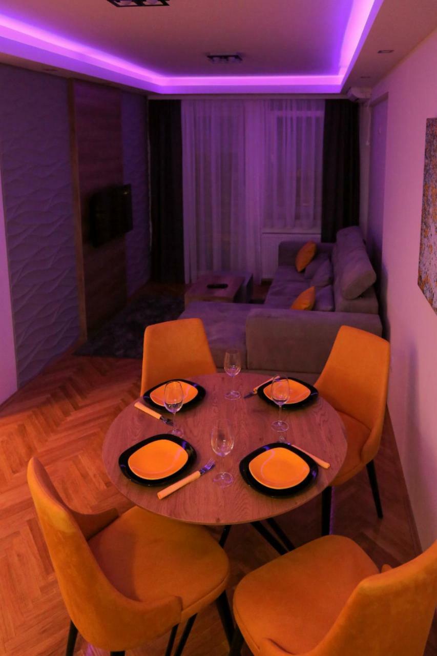 Jacuzzi Oasis Apartment  Novi Sad Buitenkant foto